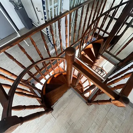 Coeur De : Lumineux Avec Balcon, Proche Et Commerces - Fr-1-239-1079 *