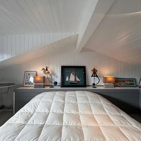 Apartment Coeur De : Lumineux Avec Balcon, Proche Et Commerces - Fr-1-239-1079 Saint-Jean-de-Luz