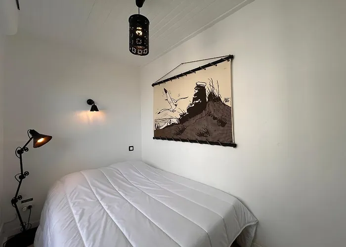 Coeur De : Lumineux Avec Balcon, Proche Et Commerces - Fr-1-239-1079