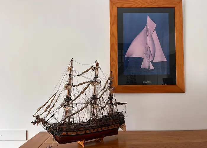 Apartment Coeur De : Lumineux Avec Balcon, Proche Et Commerces - Fr-1-239-1079 Saint-Jean-de-Luz