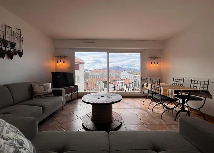 Apartment Coeur De : Lumineux Avec Balcon, Proche Et Commerces - Fr-1-239-1079